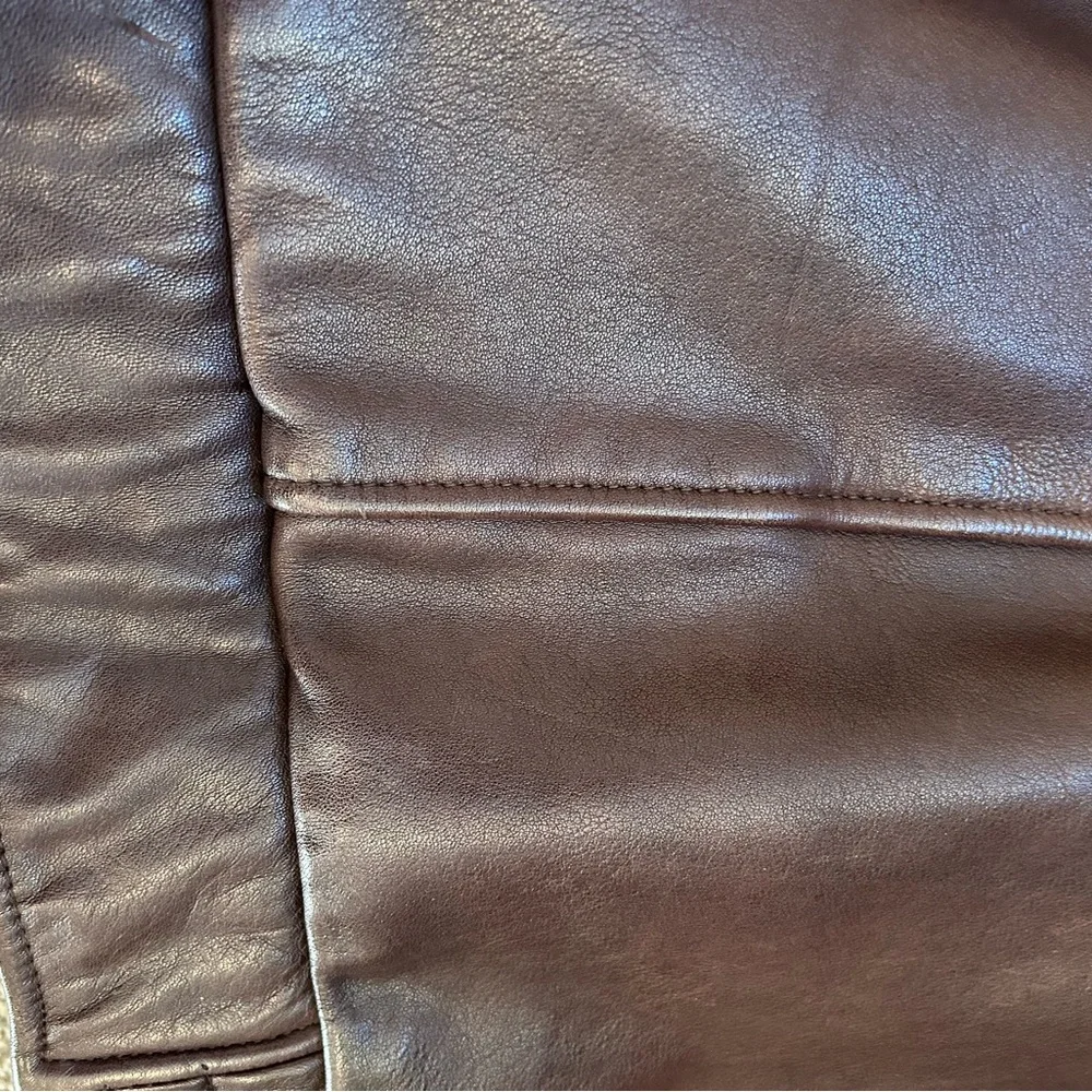 Vintage Banana Republic Leather Bomber jacket. 42. Stunning. 90’s. EUC. Heavy - Picture 8 of 15
